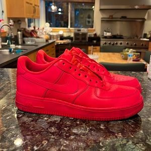 Nike Men’s Airforce 1 Triple Red size 10 (runs big)